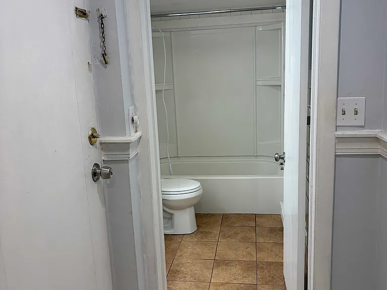 27 Elmwood Park #6 — Photo 10