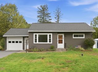 105 Edden Ln, North Syracuse, NY 13212