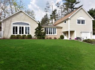 4 Jay Ct, White Plains, NY 10607