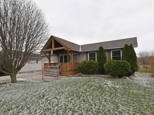 9907 Eric St, Lambton Shores, ON N0M 2N0