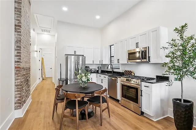 2721 Peniston St — Photo 3
