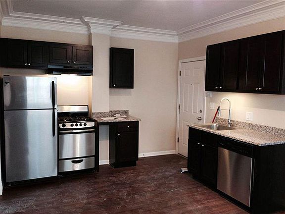 2nd image of 4354 N Ashland Ave APT 307