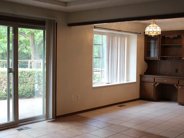 517 Partridge Ln — Photo 17