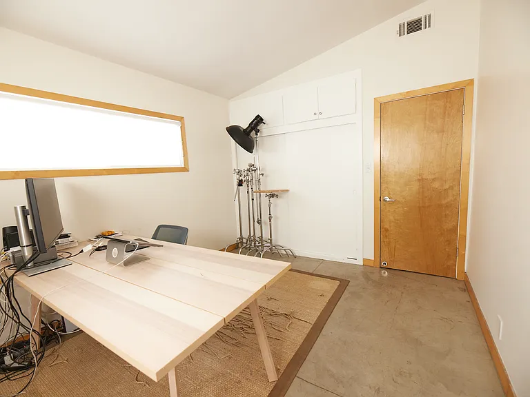 12028 Sylvester St — Photo 12