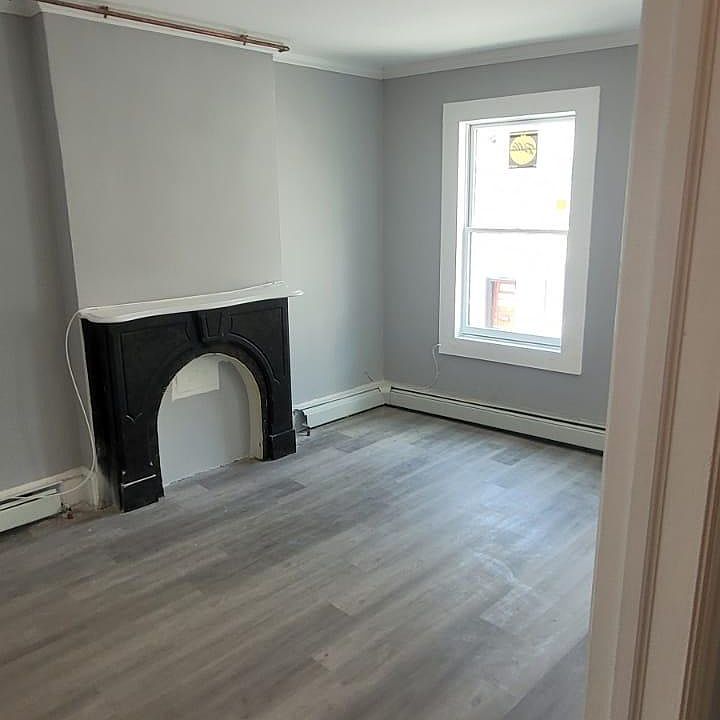 1st image of 188 Chambers St #B
