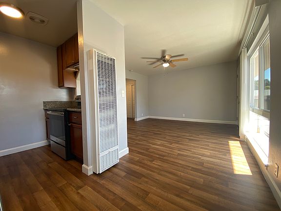 3rd image of 650 E 17th St APT 28