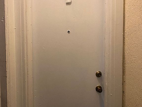 2nd image of 2671 Forbes St #D