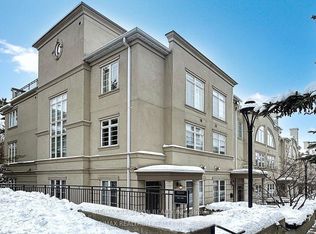 47 York Mills Rd #215, Toronto, ON M2P1B6
