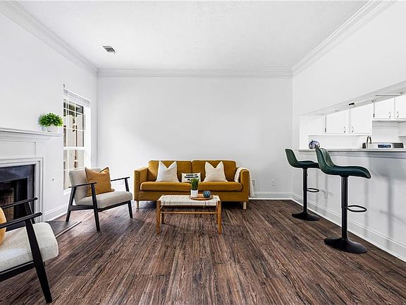 5th image of 1008 Wedgewood Way