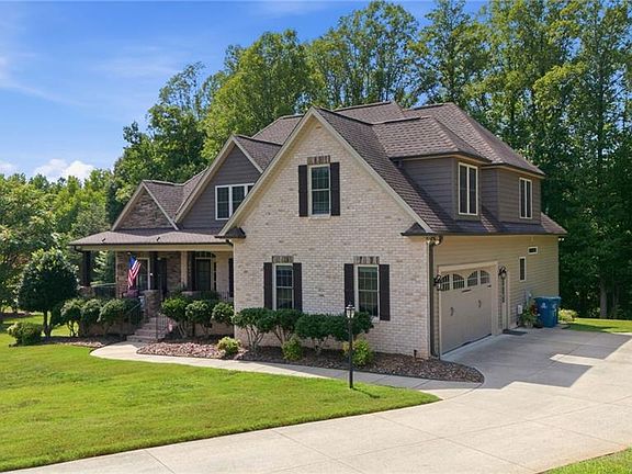 3rd image of 2489 Kaleigh Way