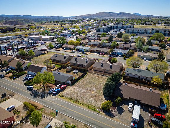3rd image of 3014 N Truwood Dr