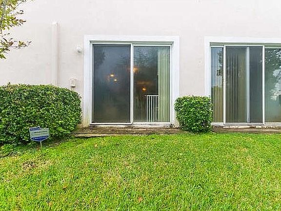 5th image of 8735 Cypress Walk Ct