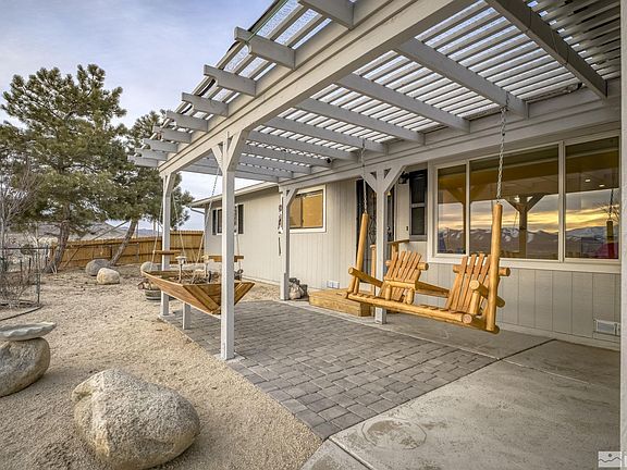 3rd image of 255 El Molino Dr