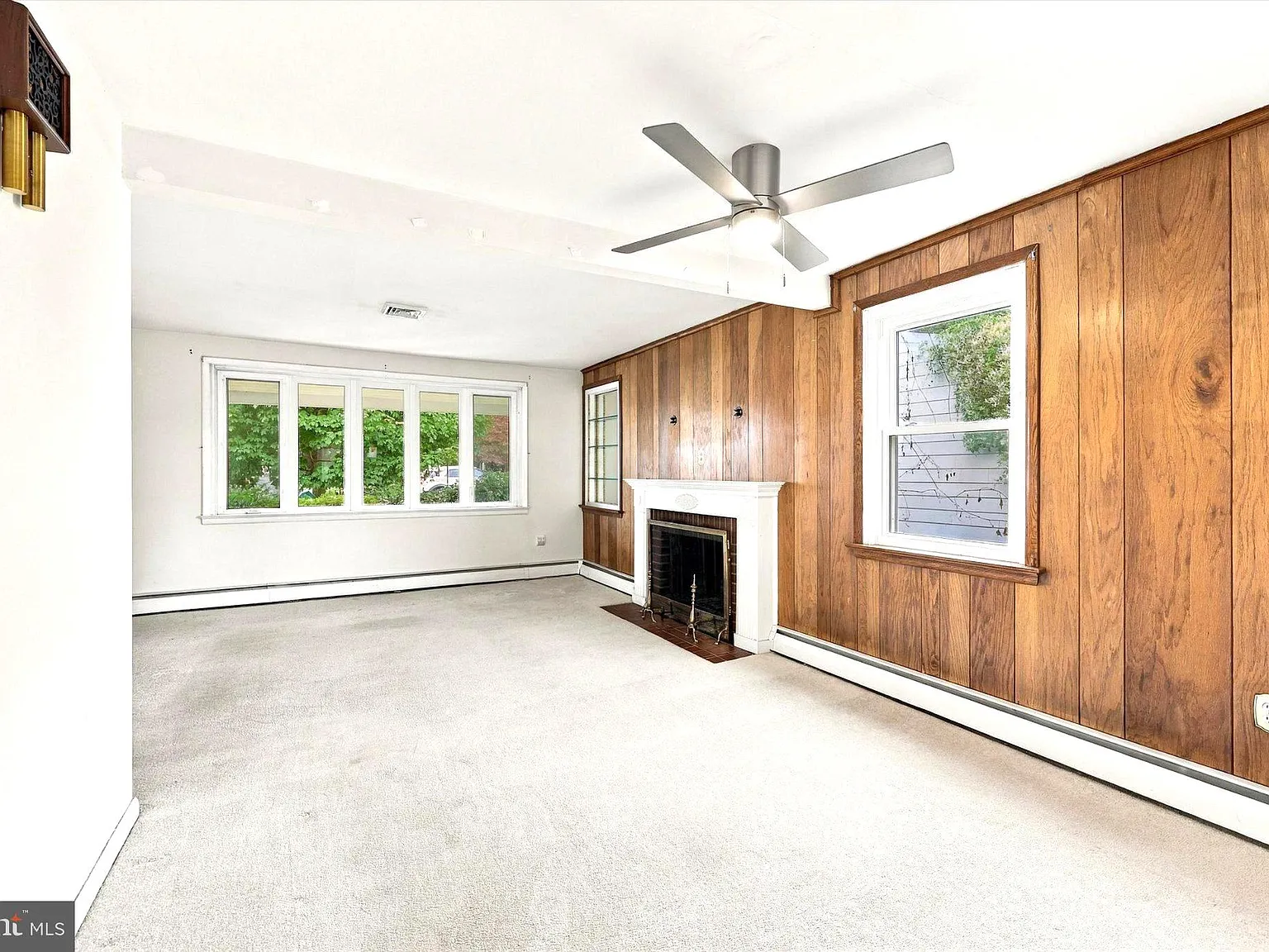 3 bed, 2.5 bath, 1720 sqft, $3,200 — Photo 3