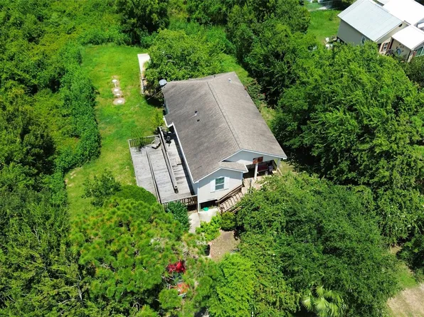 2329 Avenue D, San Leon, TX 77539