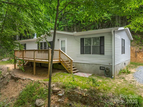 590 Hutch Mountain Rd, Fletcher, NC 28732