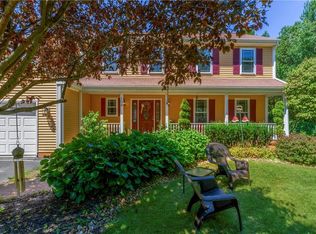 158 W Wrentham Rd, Cumberland, RI 02864