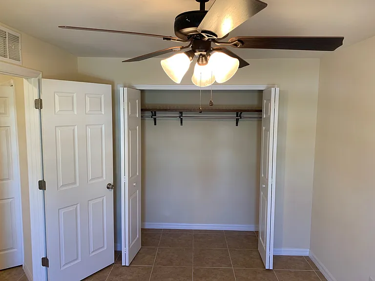 3827 SW 8th Ct — Photo 17