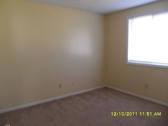 4th image of 1305 Cartwright Dr