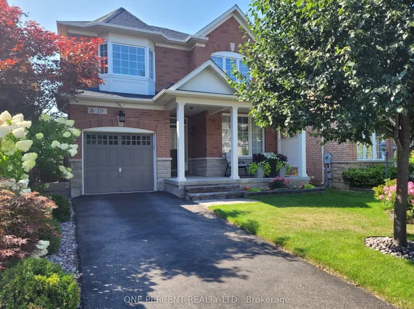 19 Lundy Dr, Markham, ON L6B 0G1