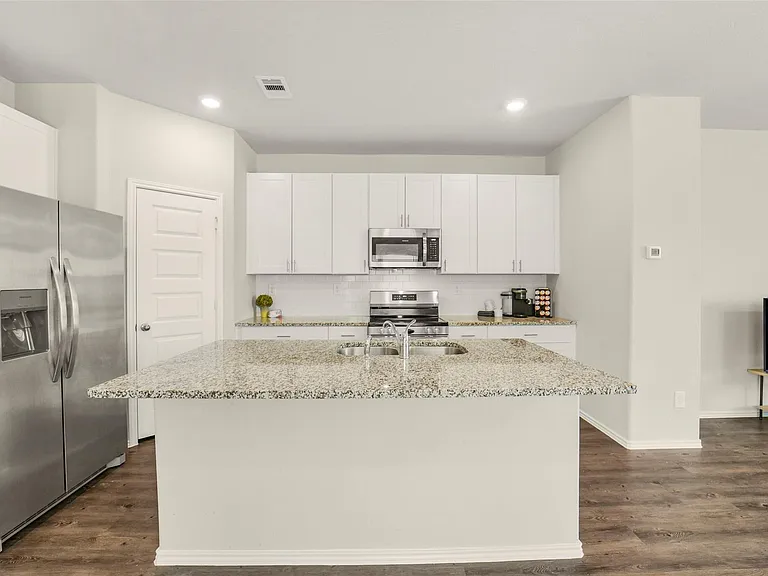 21610 Desert Lily Rd — Photo 7