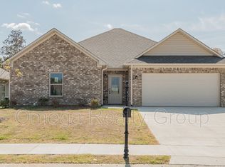 129 Shiloh Creek Dr, Calera, AL 35040