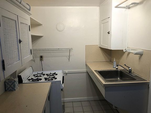 5th image of 1168 N Marion St