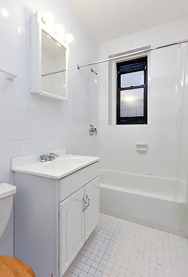 Rented by Luxor Homes & Investment Realty | media 15