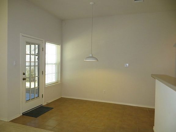 4th image of 151 Justin Leonard Dr
