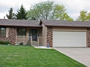 2477 Lost Creek Dr, Flushing, MI 48433
