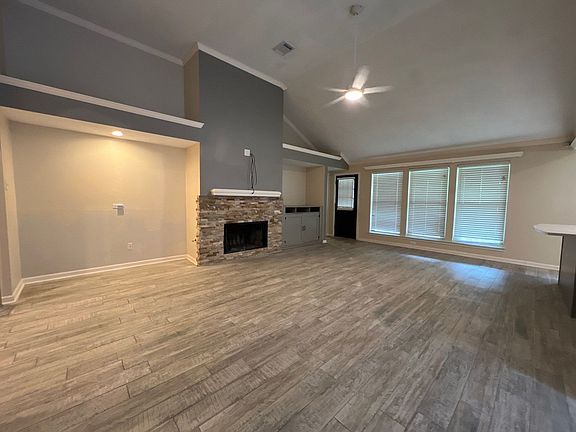 5th image of 4742 Five Knolls Dr