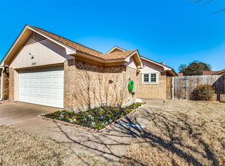 1718 Mimosa Ln, Euless, TX 76039