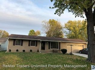 216 Berry St, Washington, IL 61571