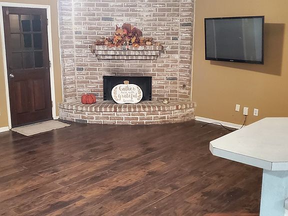 3rd image of 10003 Leamington Dr