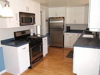 5th image of 61 Faragut Ave