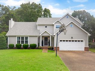 1619 Brook Manor Dr, Hixson, TN 37343