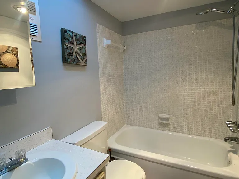 1731 SE 15th St #202 — Photo 9