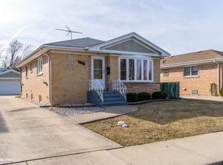 8420 N Oketo Ave, Niles, IL 60714