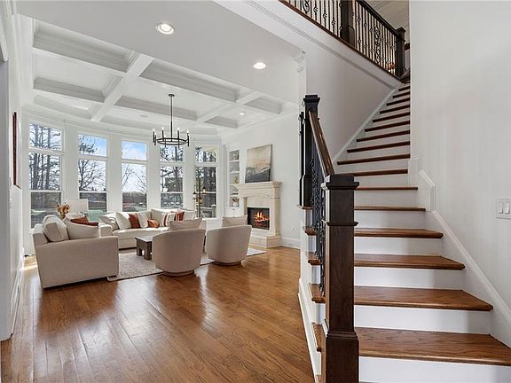 3rd image of 2660 Pete Shaw Rd