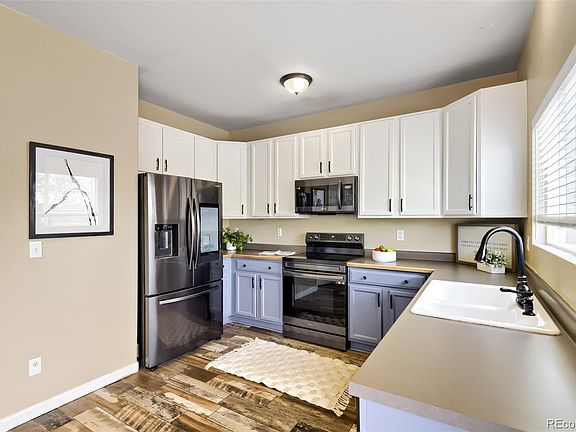 5th image of 4889 Thorndike Avenue