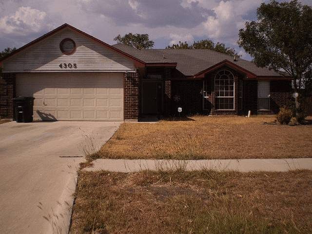 2nd image of 4305 Odelia Dr
