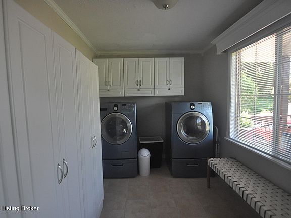 4th image of 1346 Kingswood Way