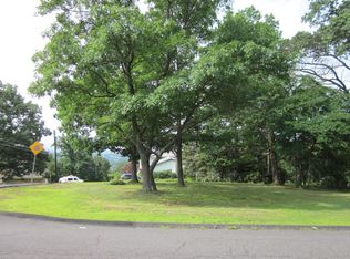 38 Carol Rd, Peckville, PA 18452