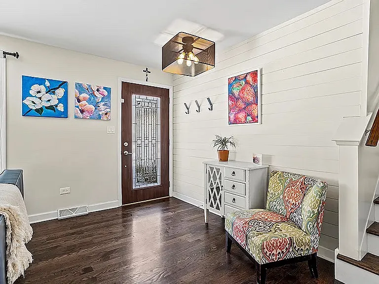 1222 Hillview Dr — Photo 2