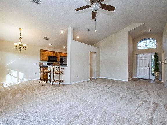 4th image of 2348 Sabastian St