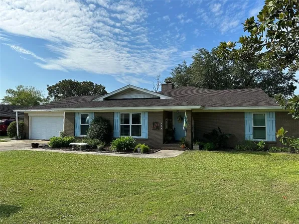 4004 Riverside Dr, Brunswick, GA 31520