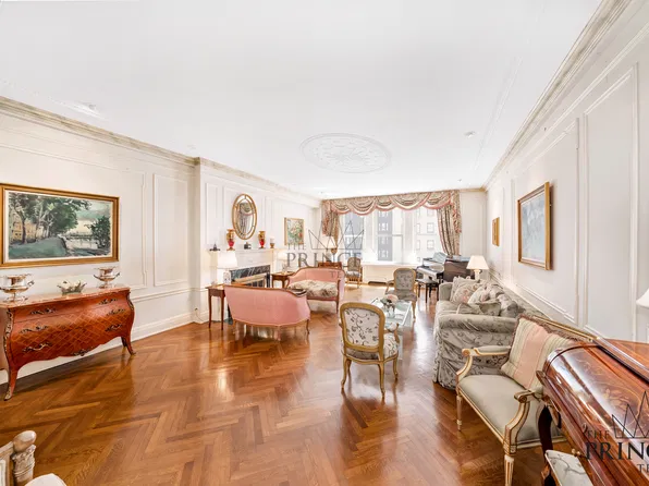 480 Park Avenue image 1 of 18