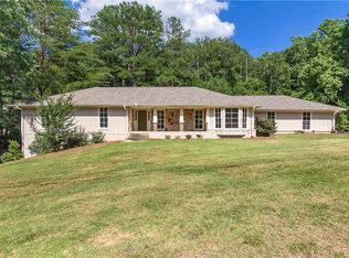 420 Riverhill Dr, Sandy Springs, GA 30328