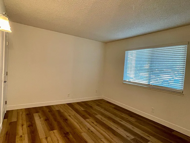 225 Boulder Creek Dr — Photo 25