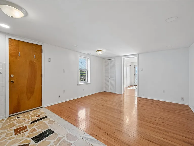 1527 S Broad St #3-R — Photo 4